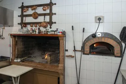 Forno a legna di Trattoria Pizzeria Lilly